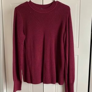 NWOT banana republic maroon sweater size M